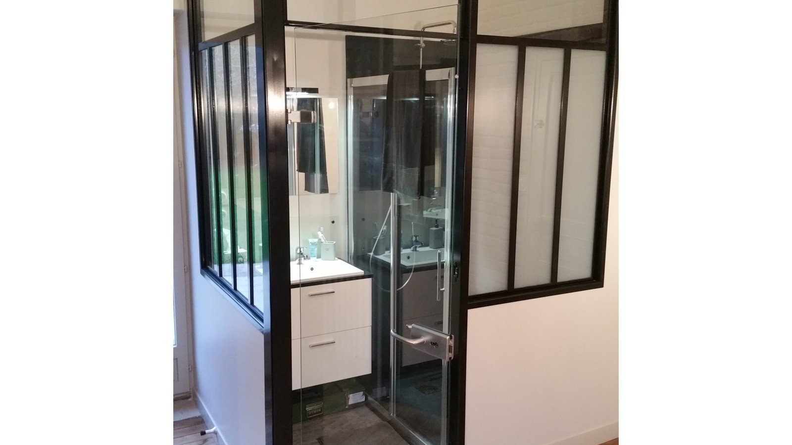 Douche à l'italienne & verrière atelier — Vitré
